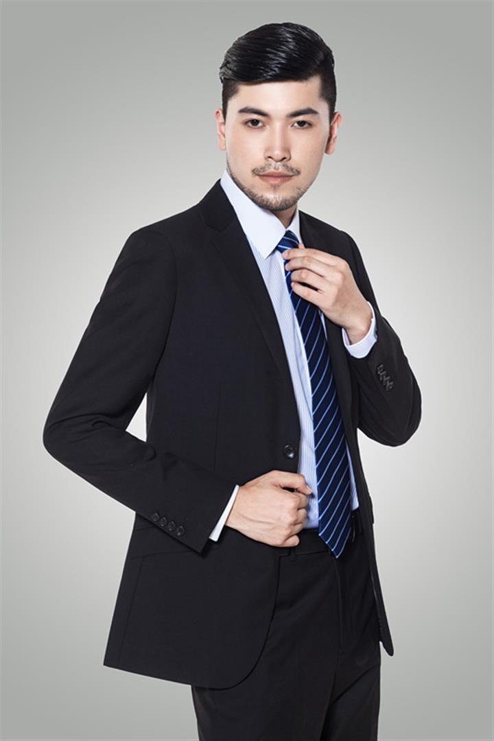 练友树 灯光与摄影艺术负责人